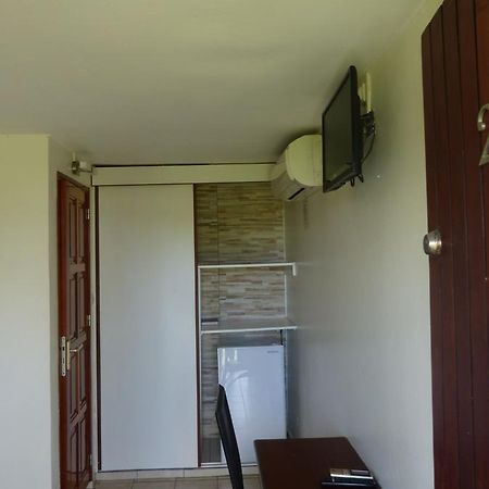 Airport Hotel Ducos Exterior photo
